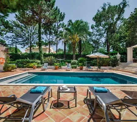 Sleeps 8 Pool Air Con Wifi *