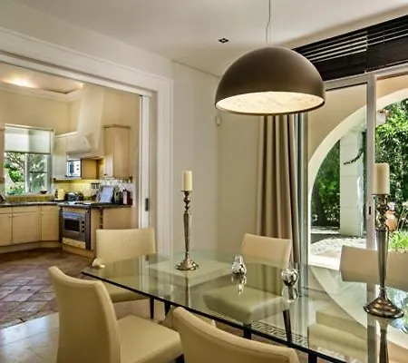 Sleeps 8 Pool Air Con Wifi * Кинта-до-Лаго