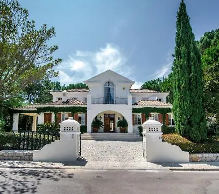 Sleeps 8 Pool Air Con Wifi Вилла
